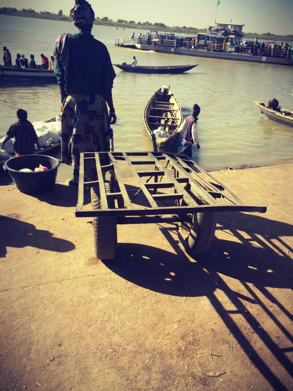 Vue sur les pirogues du fleuve Sénégal #Off2Africa 18 Nouakchott Saint-Louis © Gilles Denizot 2016